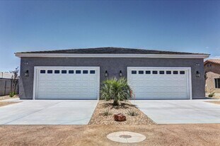 1800 Galaxy St in Pahrump, NV - Building Photo