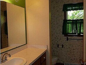 3930 Kimberton Dr in Toledo, OH - Building Photo - Building Photo