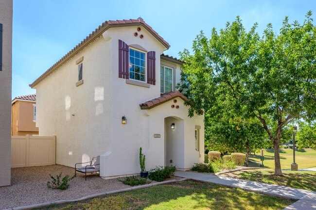 1322 S Owl Dr in Gilbert, AZ - Building Photo - Building Photo