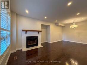 2785 Huntingdon Trail in Oakville, ON - Building Photo - Building Photo