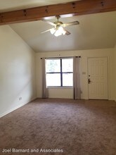 1311 Baylor Ave in San Marcos, TX - Building Photo - Building Photo