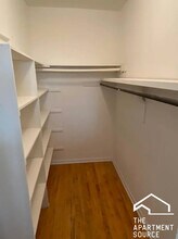 1555 N Mohawk St, Unit 2b in Chicago, IL - Foto de edificio - Building Photo