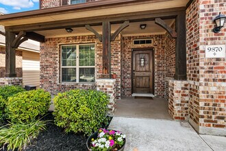 9870 Mulhouse Dr in Schertz, TX - Building Photo - Building Photo