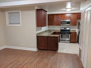 800 Brummel St in Evanston, IL - Building Photo - Building Photo
