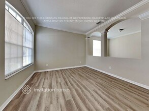 17011 Falconridge Rd in Fish Hawk, FL - Foto de edificio - Building Photo