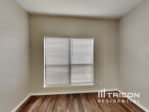 3521 Kirby Creek Dr in Grand Prairie, TX - Building Photo - Building Photo