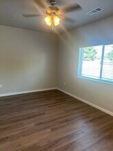 518 S Summit St, Unit 103 in Visalia, CA - Building Photo - Building Photo