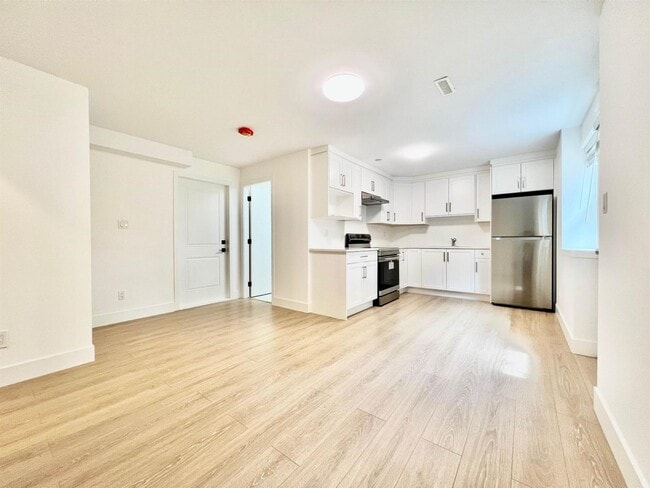 property at 16594-16561 61 Ave
