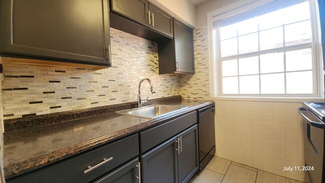 6328 Sutherland Ave, Unit 1W