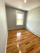 119 Harvard St, Unit 1 in Cambridge, MA - Foto de edificio - Building Photo