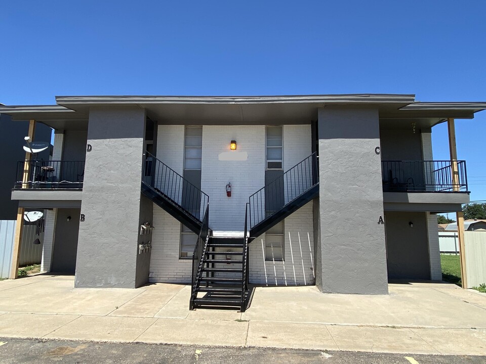 3204 Salisbury Ave in Lubbock, TX - Building Photo