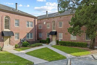 842 Cedar St in Jacksonville, FL - Foto de edificio - Building Photo