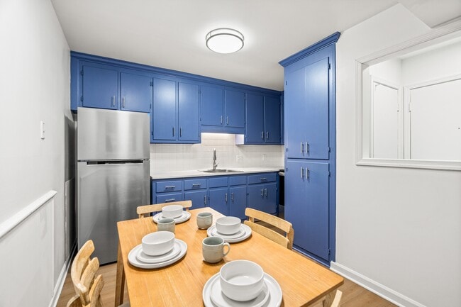 Summercrest Apartments in Waynesboro, VA - Building Photo - Building Photo