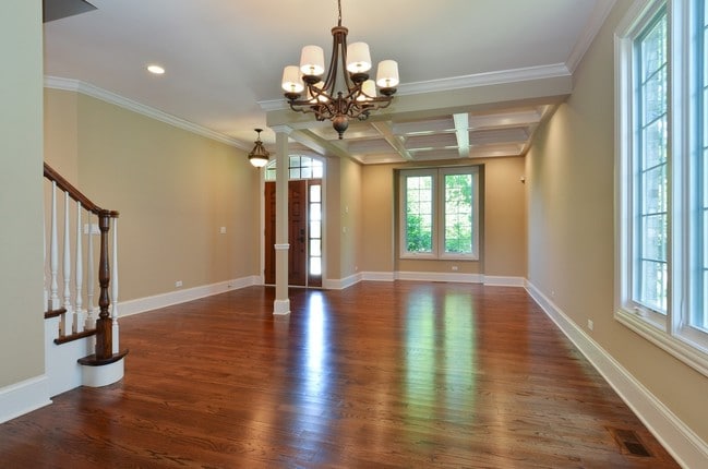 123 Maple Ave in Wilmette, IL - Building Photo - Building Photo