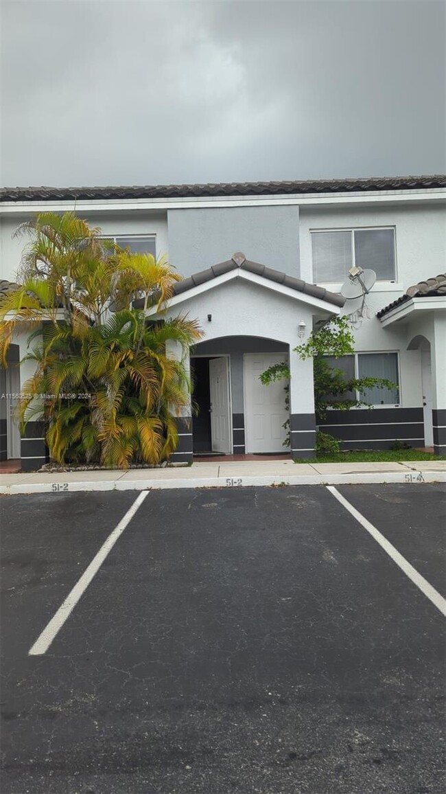 7851 SW 152nd Ave in Miami, FL - Building Photo - Building Photo