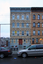 431 Bleecker St in Brooklyn, NY - Building Photo - Building Photo