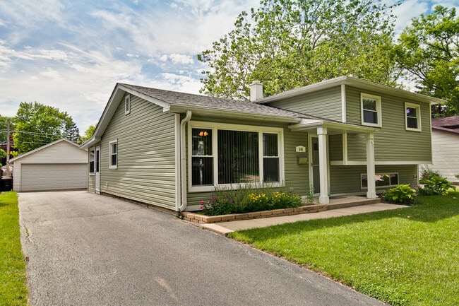property at 648 N Greenview Ave