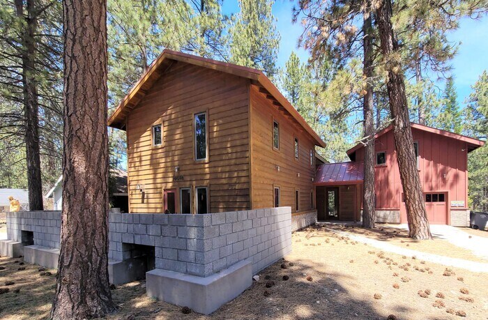 39046 Robin Rd in Big Bear Lake, CA - Building Photo