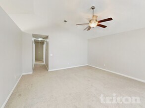 337 White Gables Dr in Columbia, SC - Building Photo - Building Photo