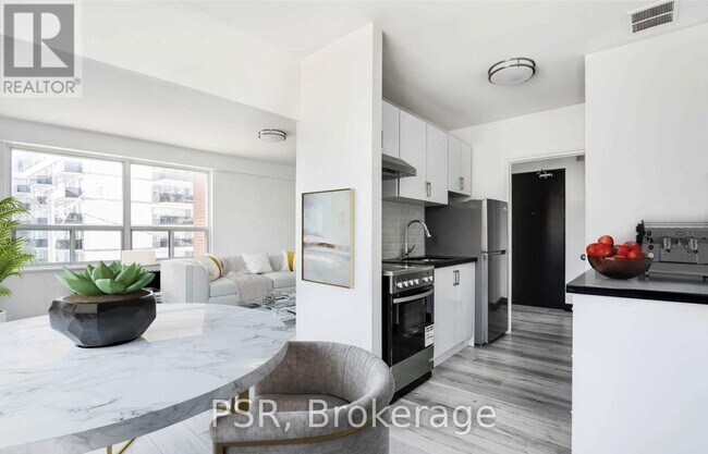 property at 600 Eglinton Ave W