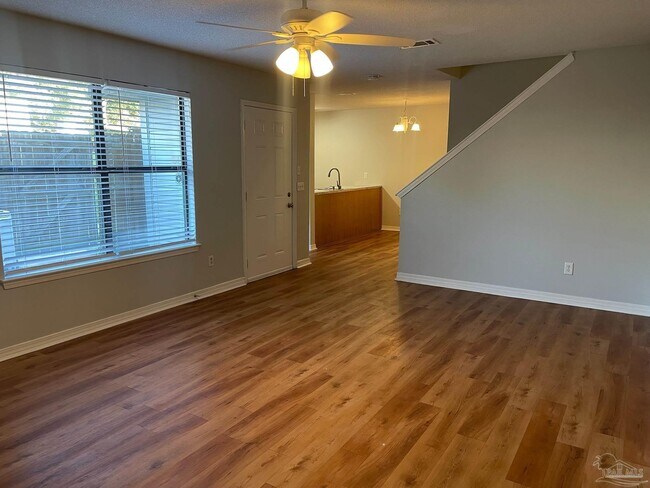 2301 W Michigan Ave in Pensacola, FL - Building Photo - Building Photo
