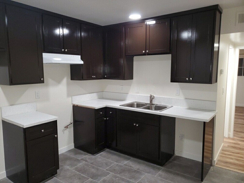 8517 Cedros Ave, Unit Unit 07 in Los Angeles, CA - Foto de edificio