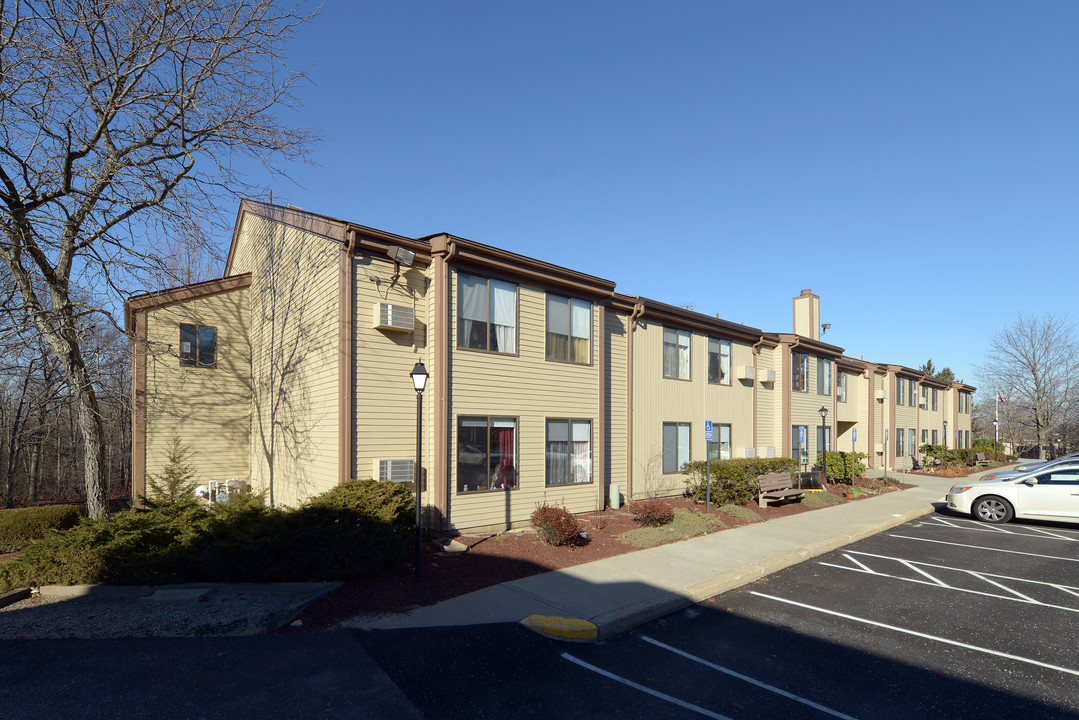 Washington Hill Apartments in Lincoln, RI - Foto de edificio