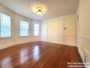 49 Montfern Ave, Unit 1 in Boston, MA - Building Photo - Building Photo