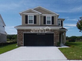 1045 Island Pond Dr in Plant City, FL - Building Photo