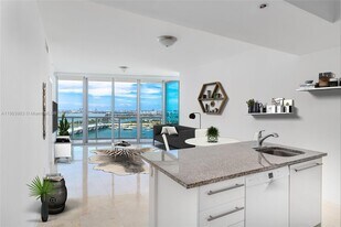 888 Biscayne Blvd, Unit 40 in Miami, FL - Building Photo