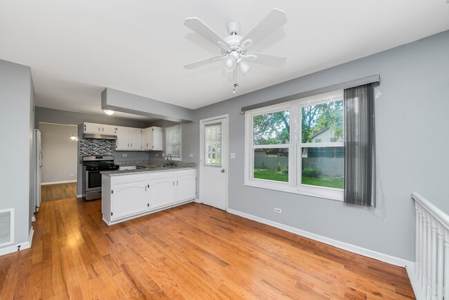 1441 Concord Dr in Downers Grove, IL - Building Photo - Building Photo