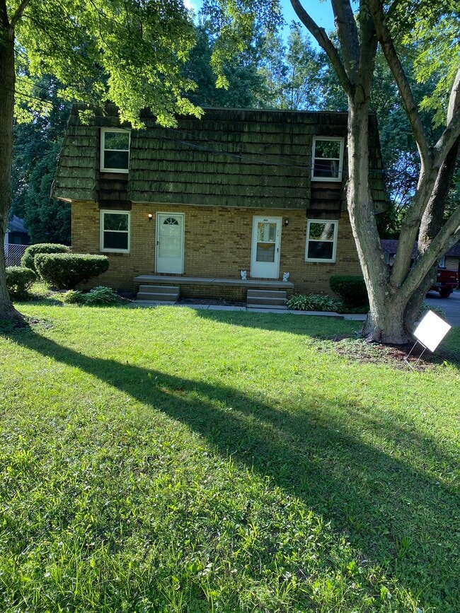 1385 Emmet St, Unit 1385