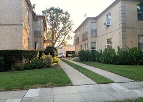 125-127 N Kenwood St in Burbank, CA - Building Photo