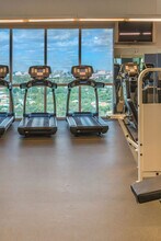 2889 McFarlane Rd in Miami, FL - Foto de edificio - Building Photo