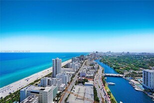 4401 Collins Ave in Miami Beach, FL - Building Photo