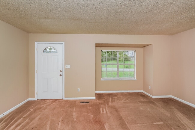 5235 Mike Dr in Pinson, AL - Foto de edificio - Building Photo