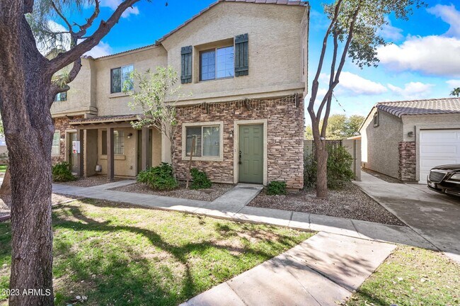 2419 W Vista Ave in Phoenix, AZ - Building Photo - Building Photo