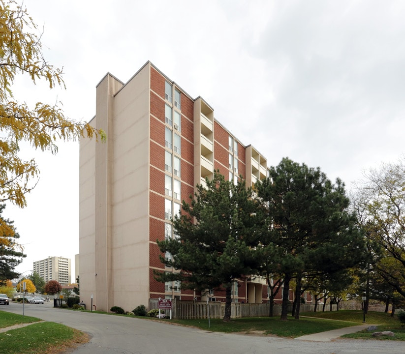 Valley View Condominium in Hamilton, ON - Building Photo