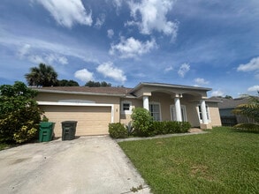 2290 SW Picture Terrace in Port St. Lucie, FL - Building Photo - Building Photo