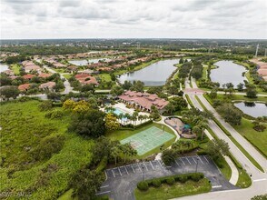 10153 Belcrest Blvd in Ft. Myers, FL - Building Photo - Building Photo