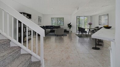 The Waves Apartments in Plantation, FL - Foto de edificio - Building Photo