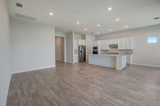 837 SE Courances Dr in Port St. Lucie, FL - Building Photo - Building Photo