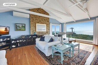 4 Cleveland Dr in Montauk, NY - Building Photo - Building Photo