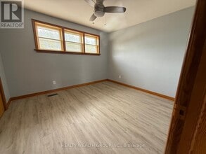 12190 Warden Ave. in Whitchurch-Stouffville, ON - Building Photo - Building Photo