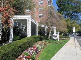 Garth Manor Apartments