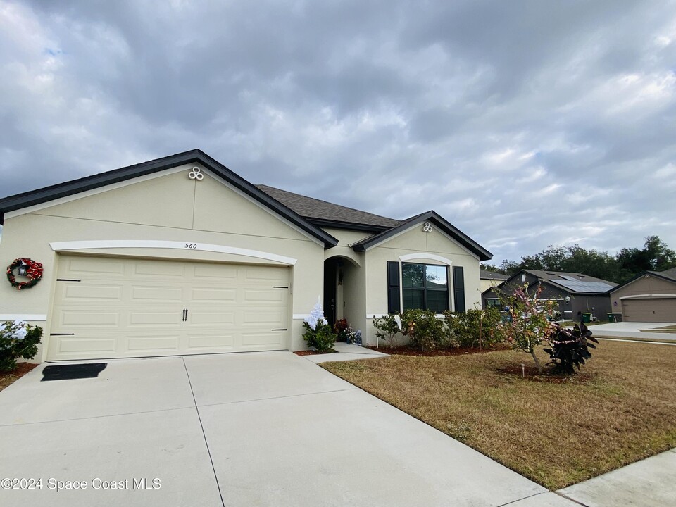 560 Lumber Jack Pl in Cocoa, FL - Building Photo