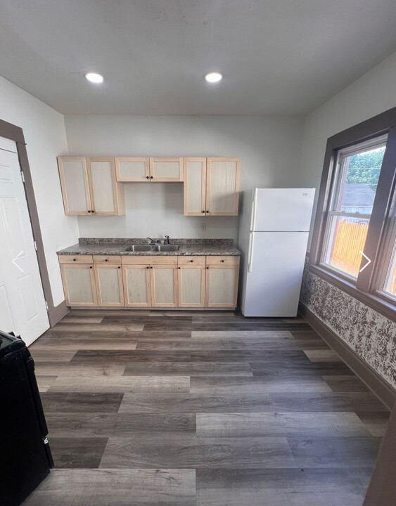 9714 Mt Auburn Ave in Cleveland, OH - Building Photo