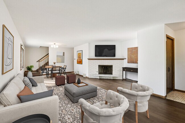 7207 Heatherton Cir in Minneapolis, MN - Building Photo - Building Photo