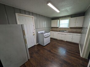 975 Center St in Beaumont, TX - Building Photo - Building Photo