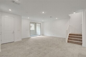11463 Ethereal Lndg Ave in Las Vegas, NV - Building Photo - Building Photo